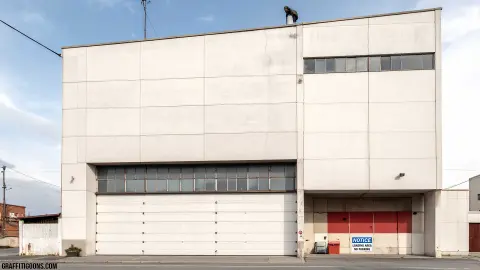 Loading bay